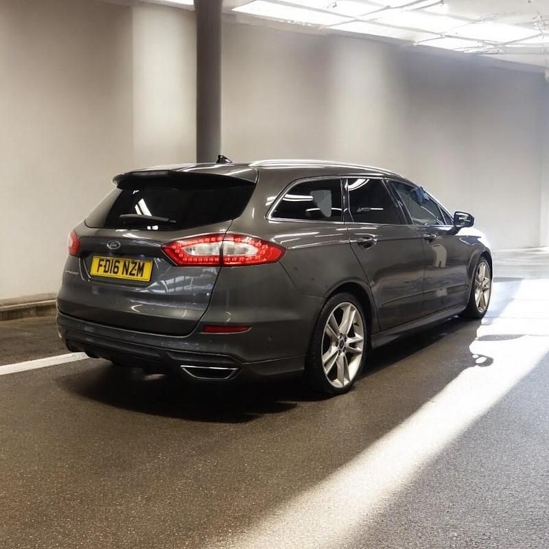 Used Ford Mondeo Titanium 180 HP (132 kW) 2016 Grey Estate