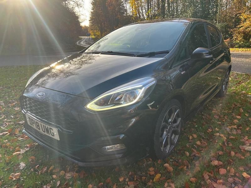 Usado Ford Fiesta ST-Line X 125 HP (91 kW) 2018 Preto Citadino