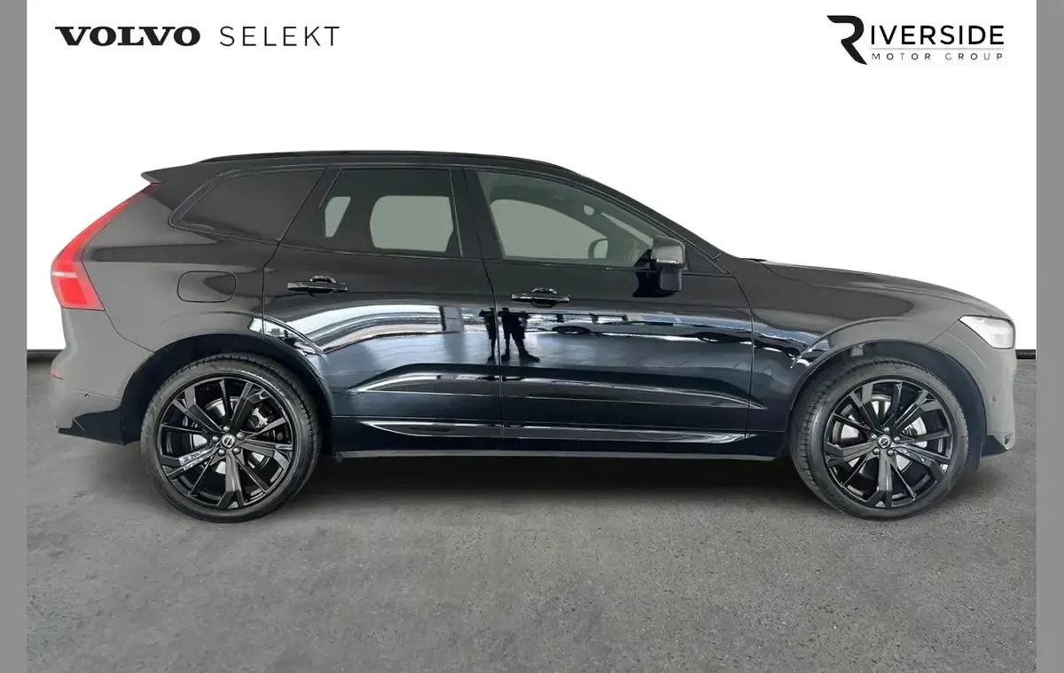 Used Volvo XC60 Plus 250 HP (183 kW) 2026 Onyx black SUV