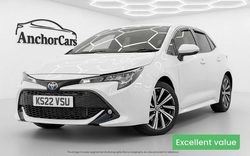 Used Toyota Corolla Design 184 HP (135 kW) 2022 White Hatchback