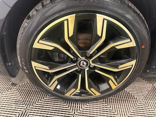 Used Renault Clio V SE 90 HP (66 kW) 2021 Black Hatchback