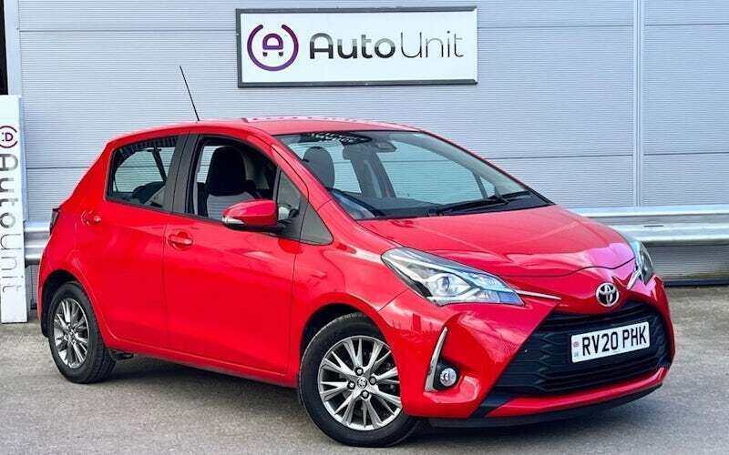 Red Used 2020 Toyota Yaris Hatchback | £14,490 (Fair price) - Image 1/4