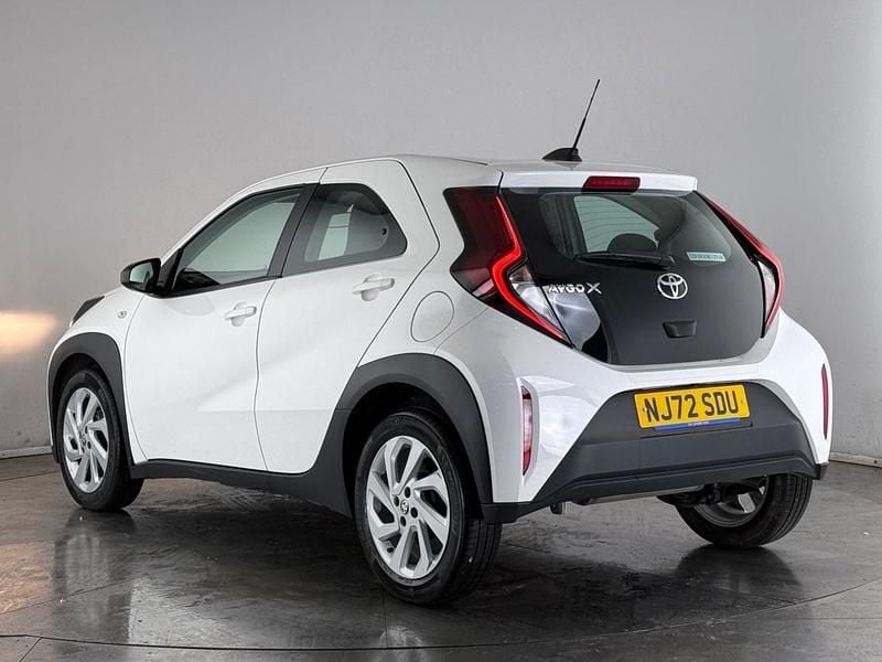 Used Toyota Aygo X PURE 2022 White SUV