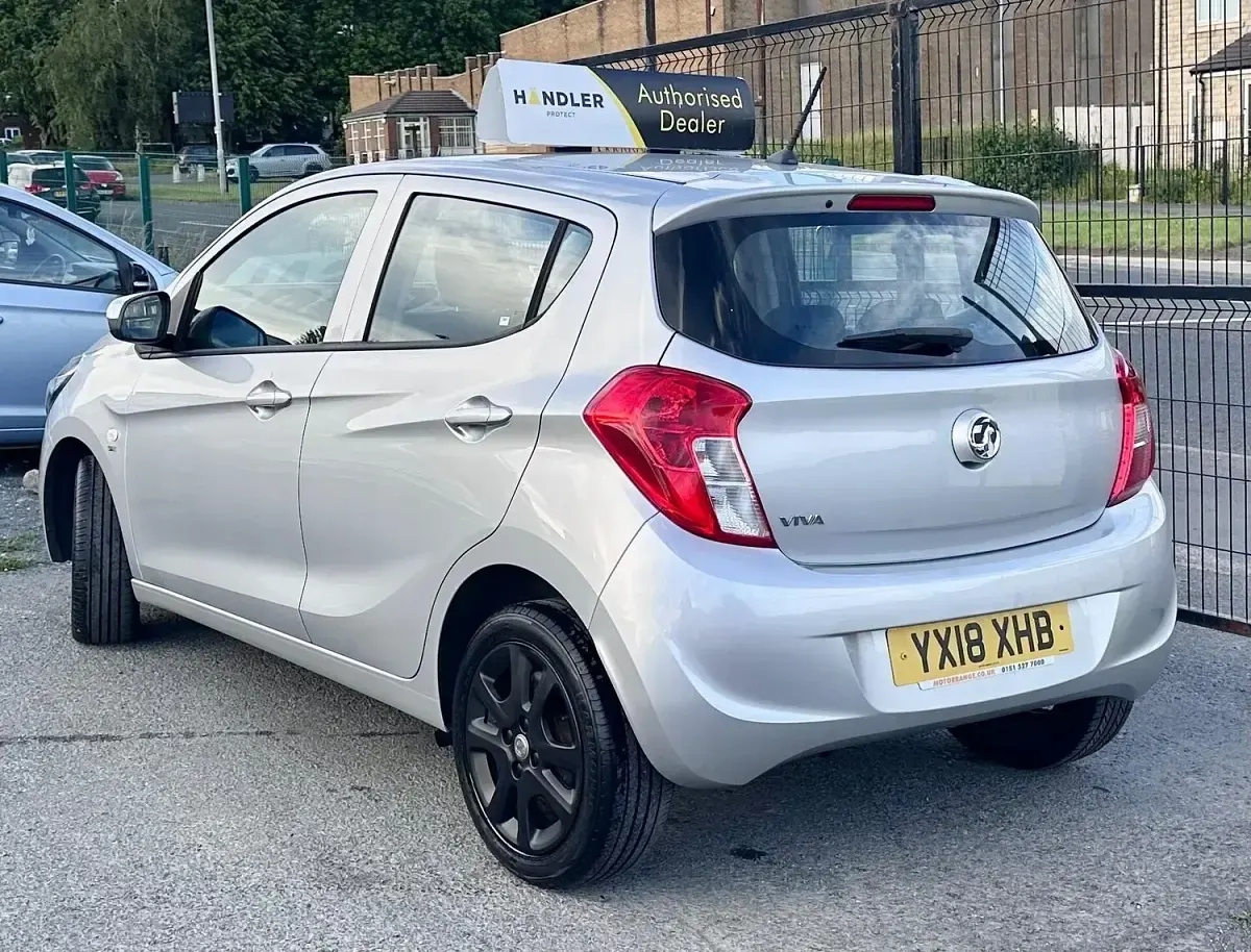 Used Vauxhall Viva 75 HP (55 kW) 2018 Silver Hatchback