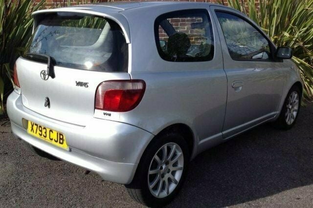 Used 2000 Toyota Yaris Hatchback | £1,250 (Good price) - Image 1/4