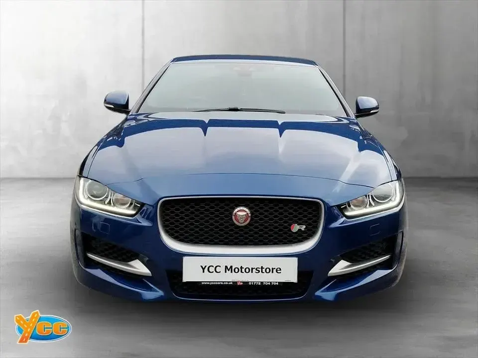 Used Jaguar XE R-Sport 180 HP (132 kW) 2015 Blue Sedan