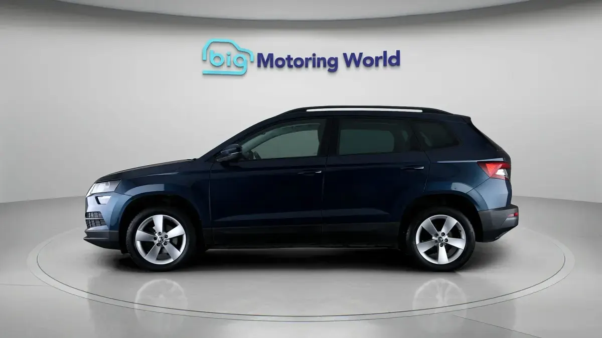Used Skoda Karoq SE 109 HP (80 kW) 2021 Blue SUV