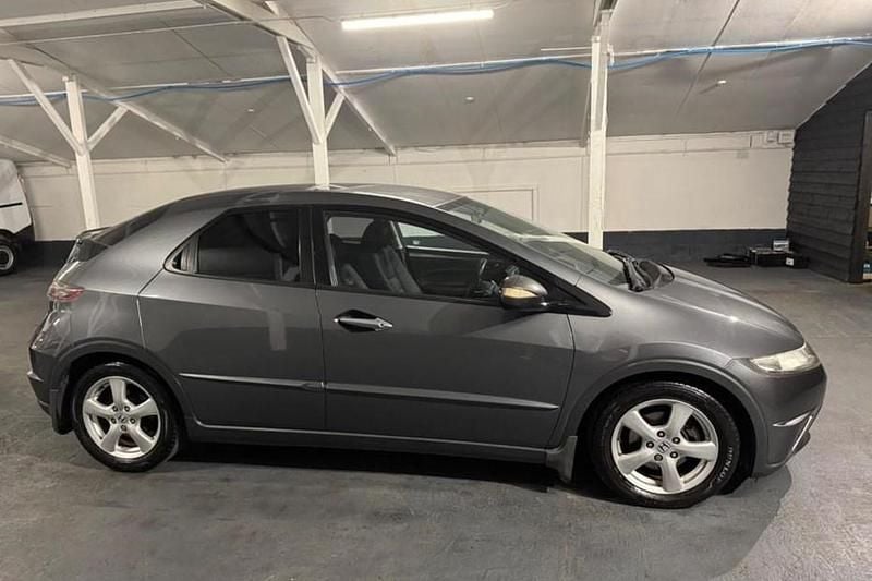 Silver Used 2010 Honda Civic SE Hatchback | £3,790 (Fair price) - Image 1/1