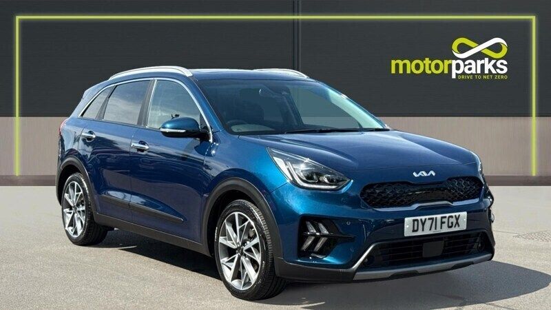 Ocean blue metallic Used 2021 Kia Niro 4 SUV | £18,250 (Super price) - Image 1/4