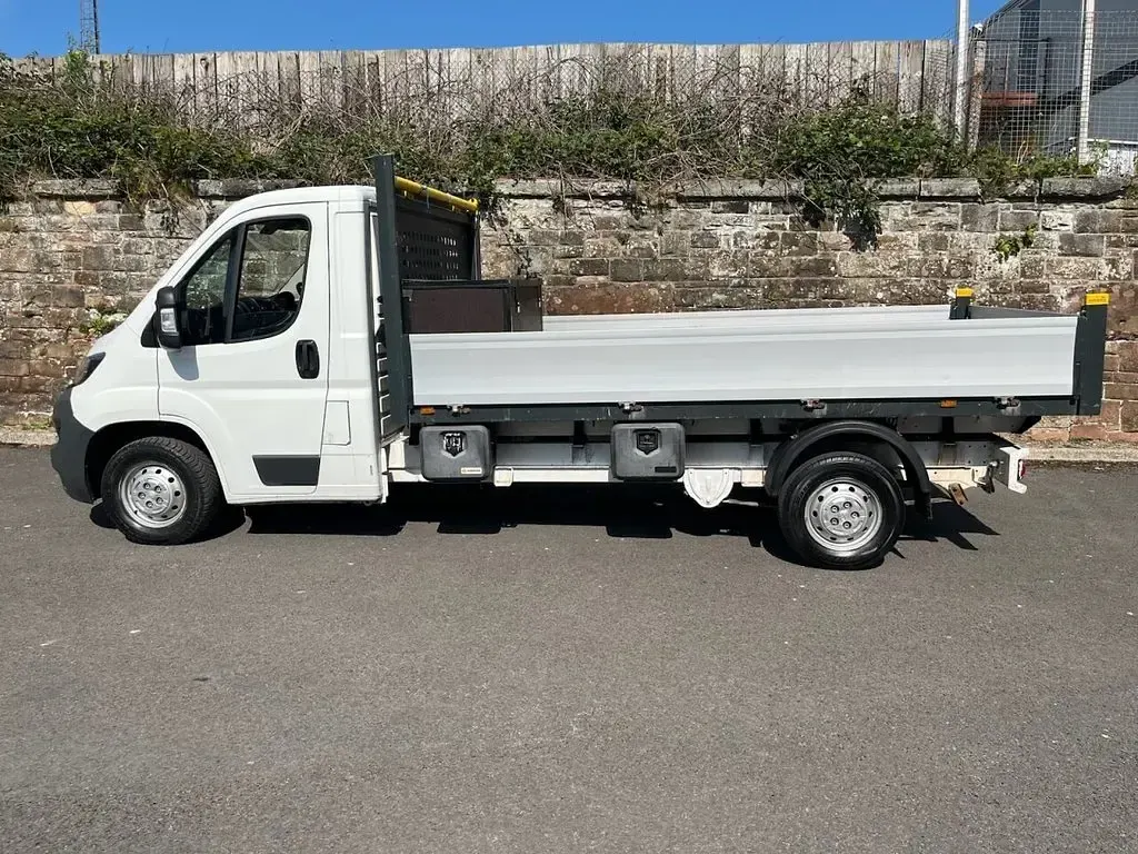 Used Peugeot Boxer 130 HP (95 kW) 2017 White Van