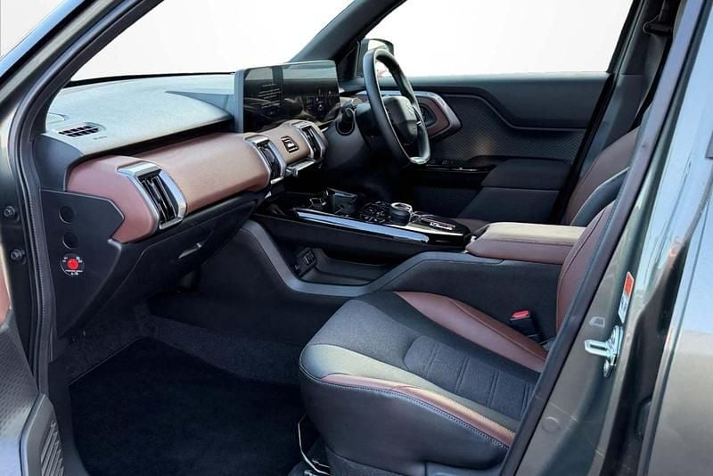 New Suzuki Vitara 135 kW (184 HP) 2025 Khaki green metallic/black roof Estate