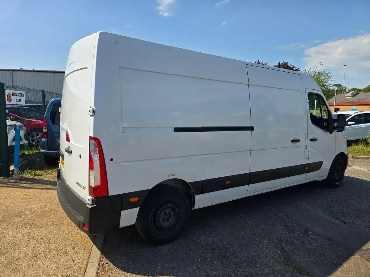 Used Renault Master Business 125 HP (91 kW) 2016 White Van