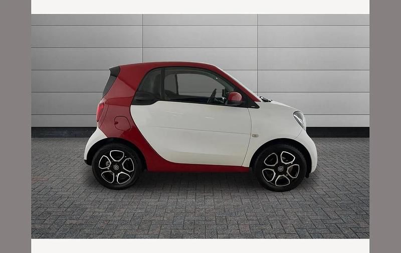 Used Smart ForTwo Coupé Premium 90 HP (66 kW) 2018 Red Coupe