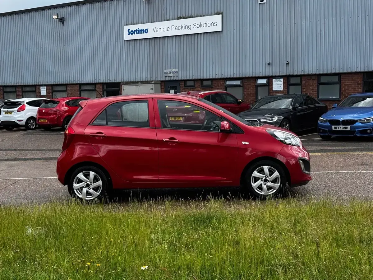 Used Kia Picanto Air 2014 Red Hatchback