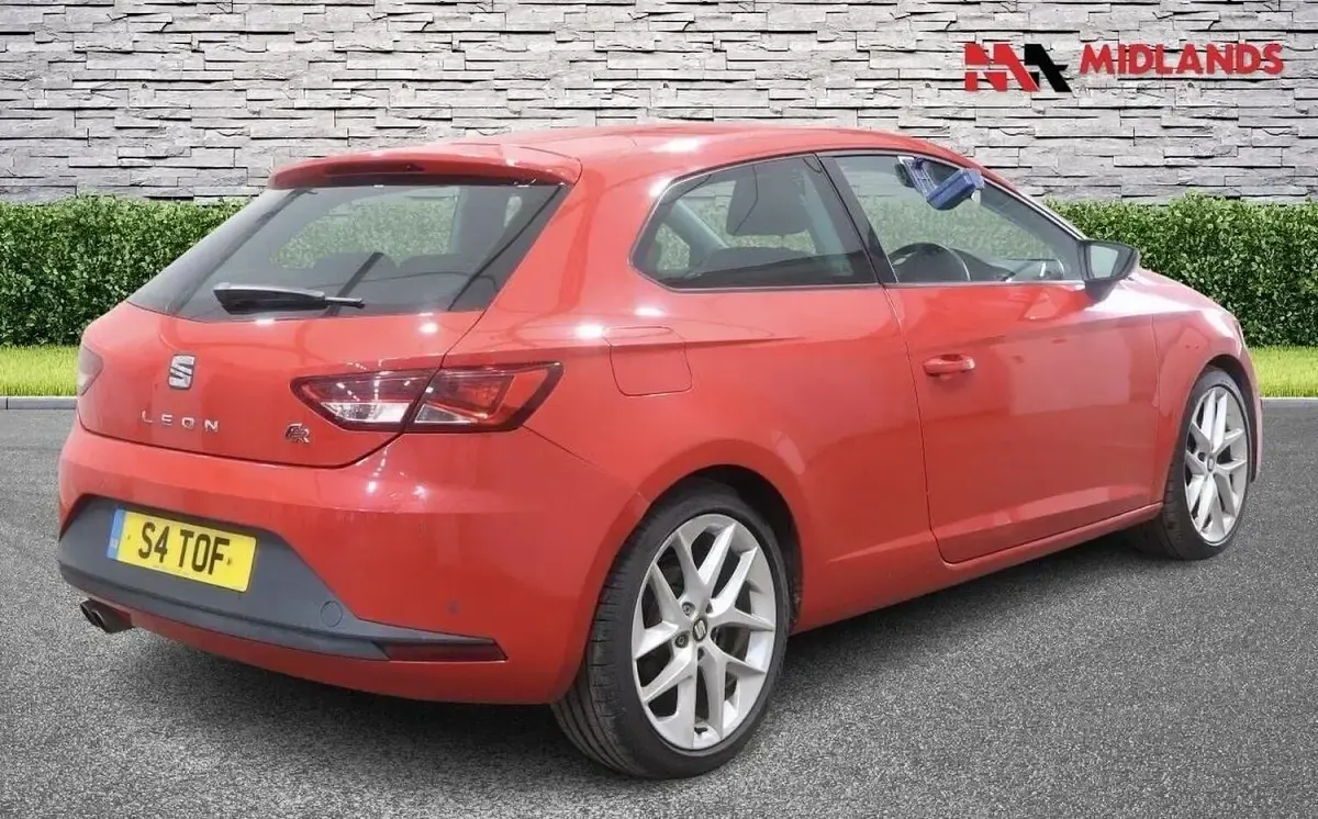 Used Seat Leon FR Sport 180 HP (132 kW) 2016 Red Coupe