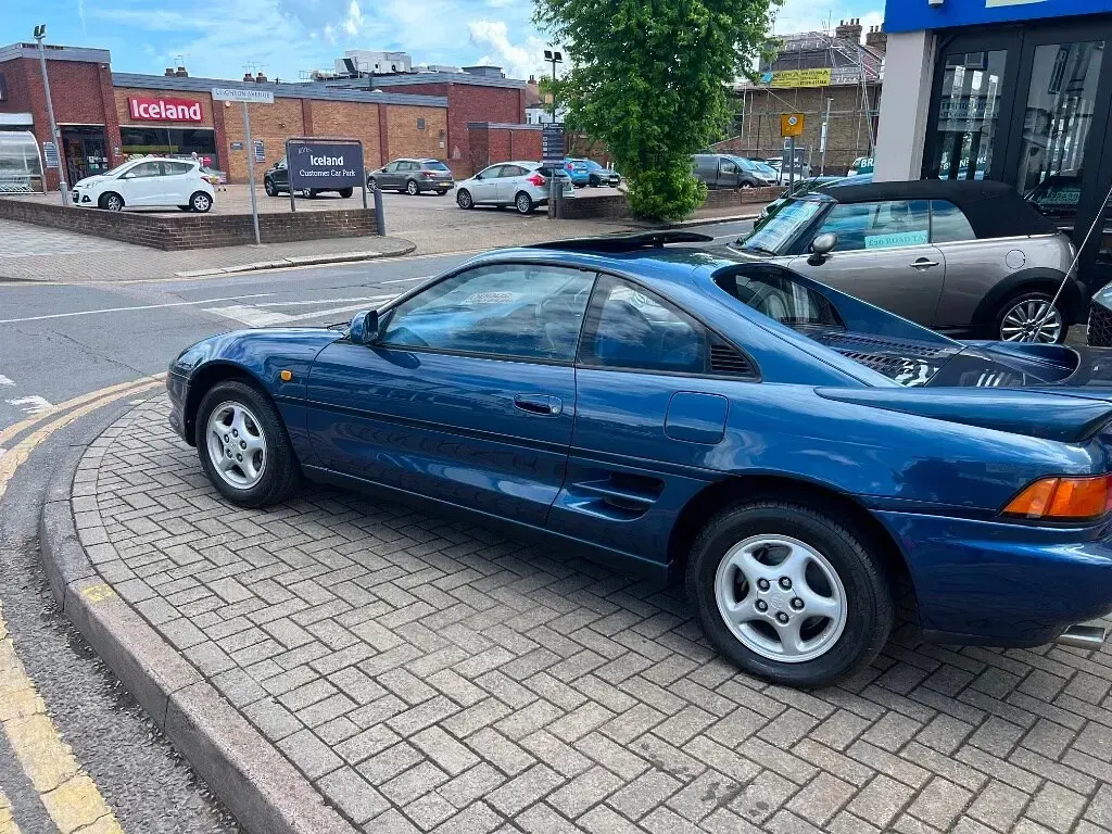 Used Toyota MR2 GT 1991 Blue Cabriolet