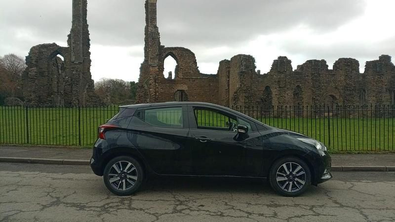 Usado Nissan Micra Acenta Limited Edition 71 HP (52 kW) 2018 Preto Citadino