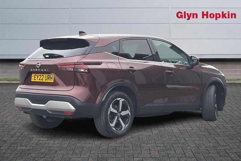 Used Nissan Qashqai N-Connecta 2022 Red SUV