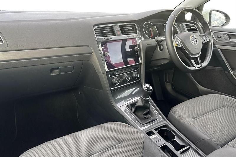 Used VW Golf VIII Edition 130 HP (95 kW) 2020 White Hatchback