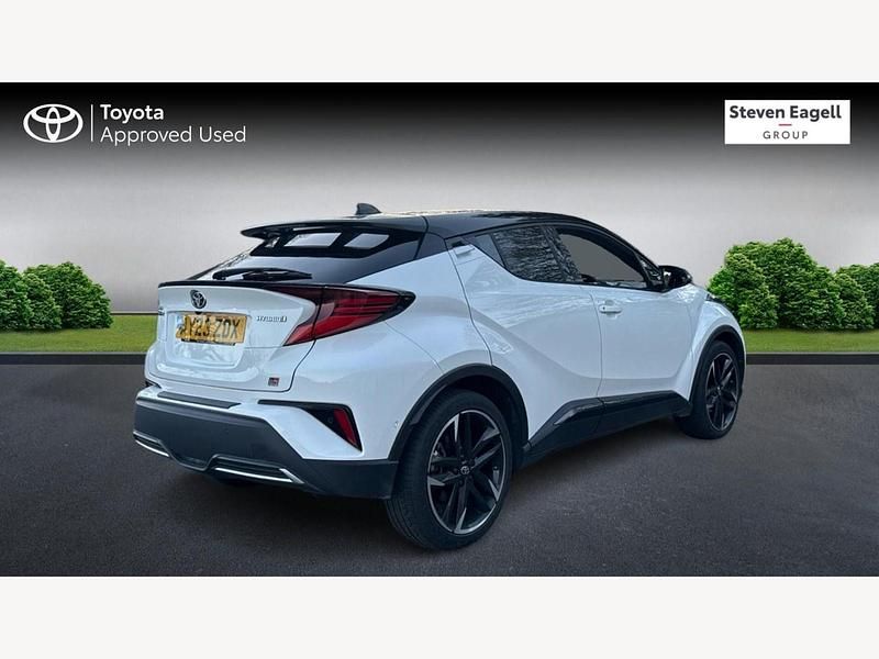Used Toyota C-HR Sport 2023 White/black SUV