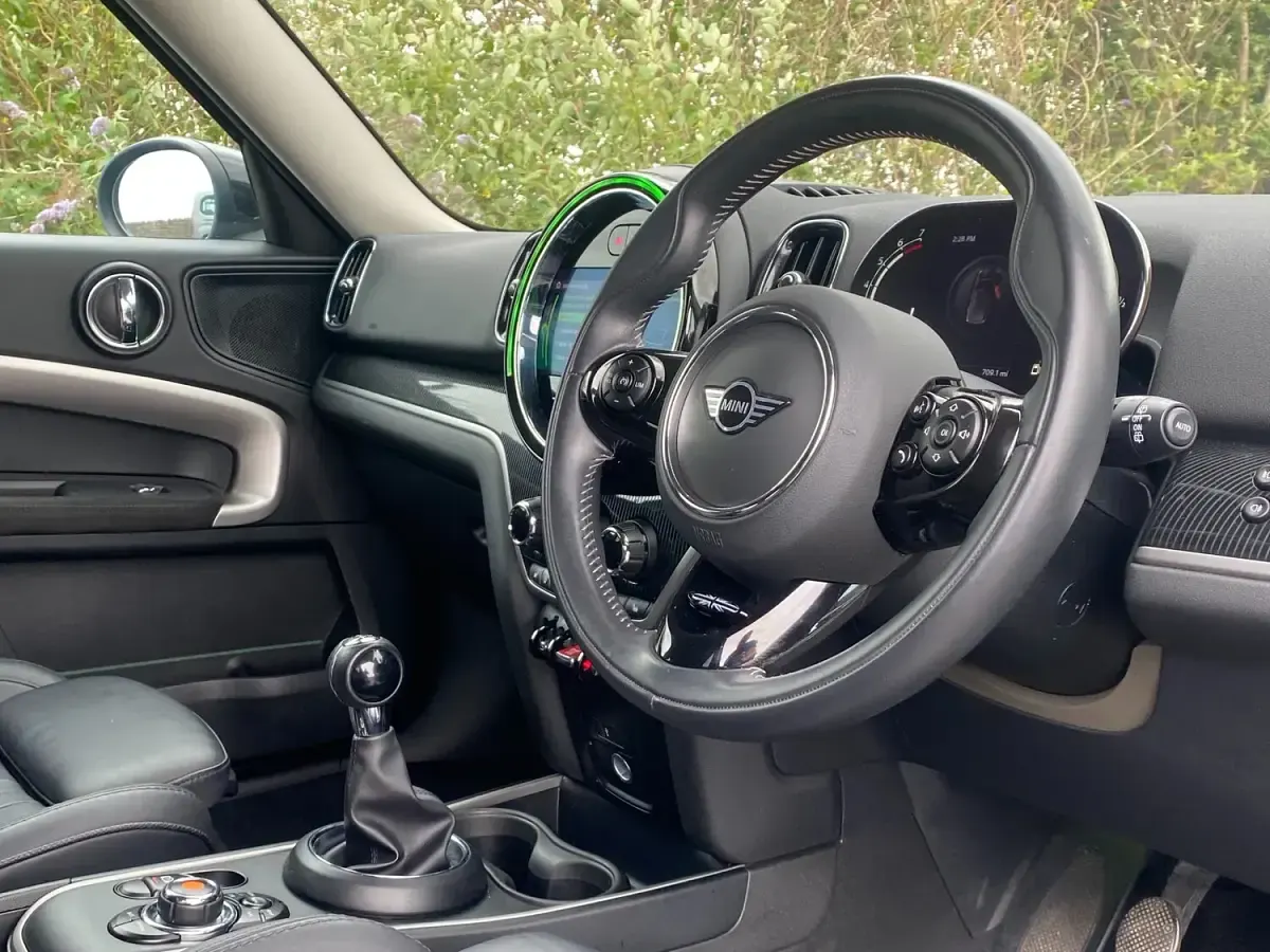 Used Mini Cooper Exclusive 2021 Island blue Hatchback