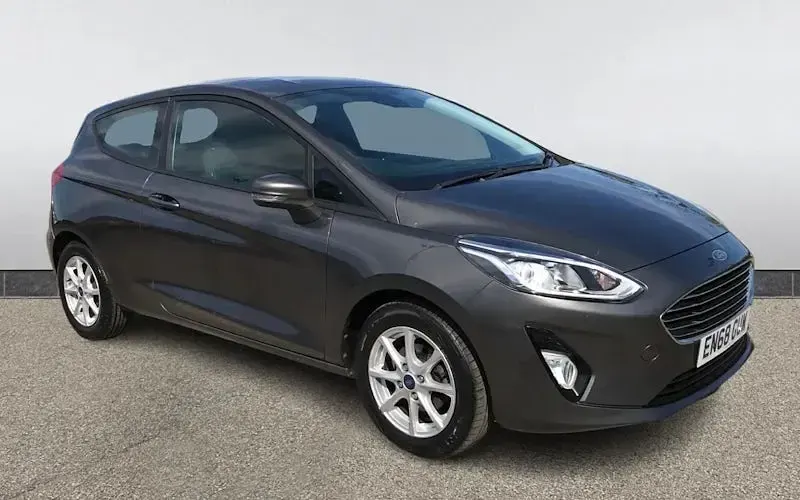Usado Ford Fiesta Zetec 101 HP (74 kW) 2019 Citadino