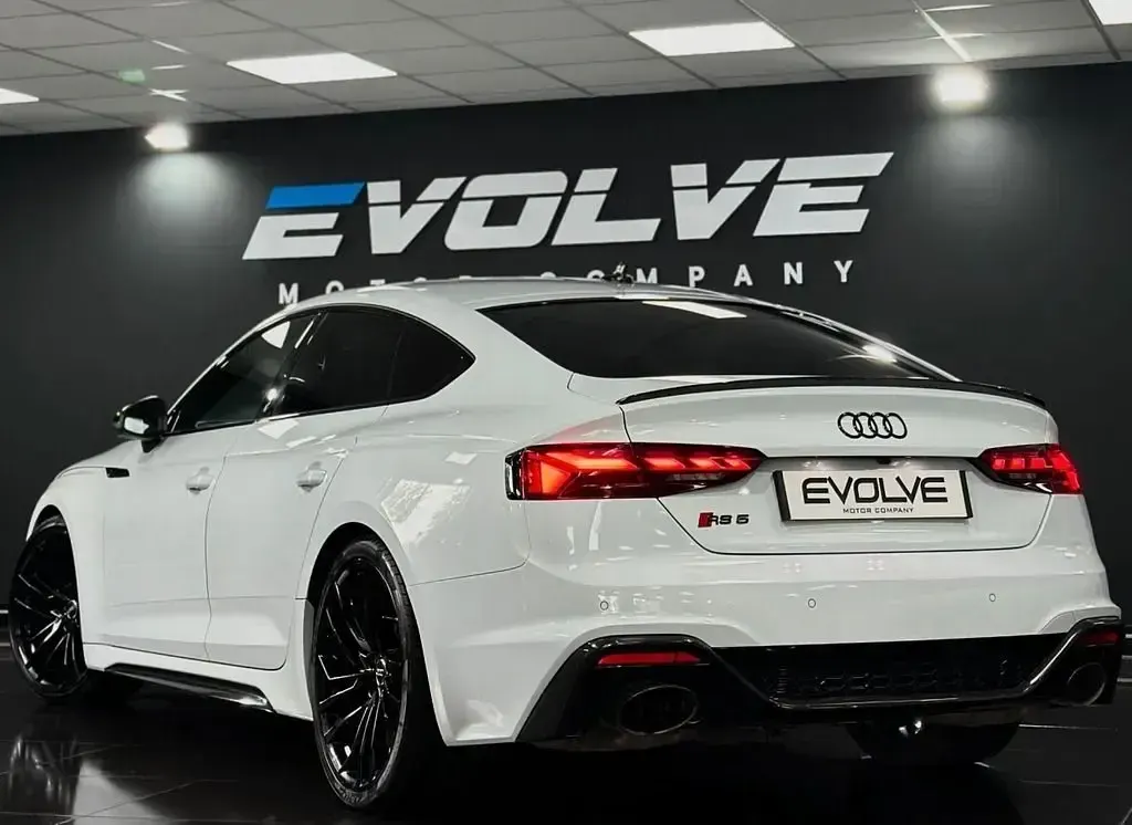 Usado Audi RS5 Comfort 450 CV (330 kW) 2021 Blanco Coupe
