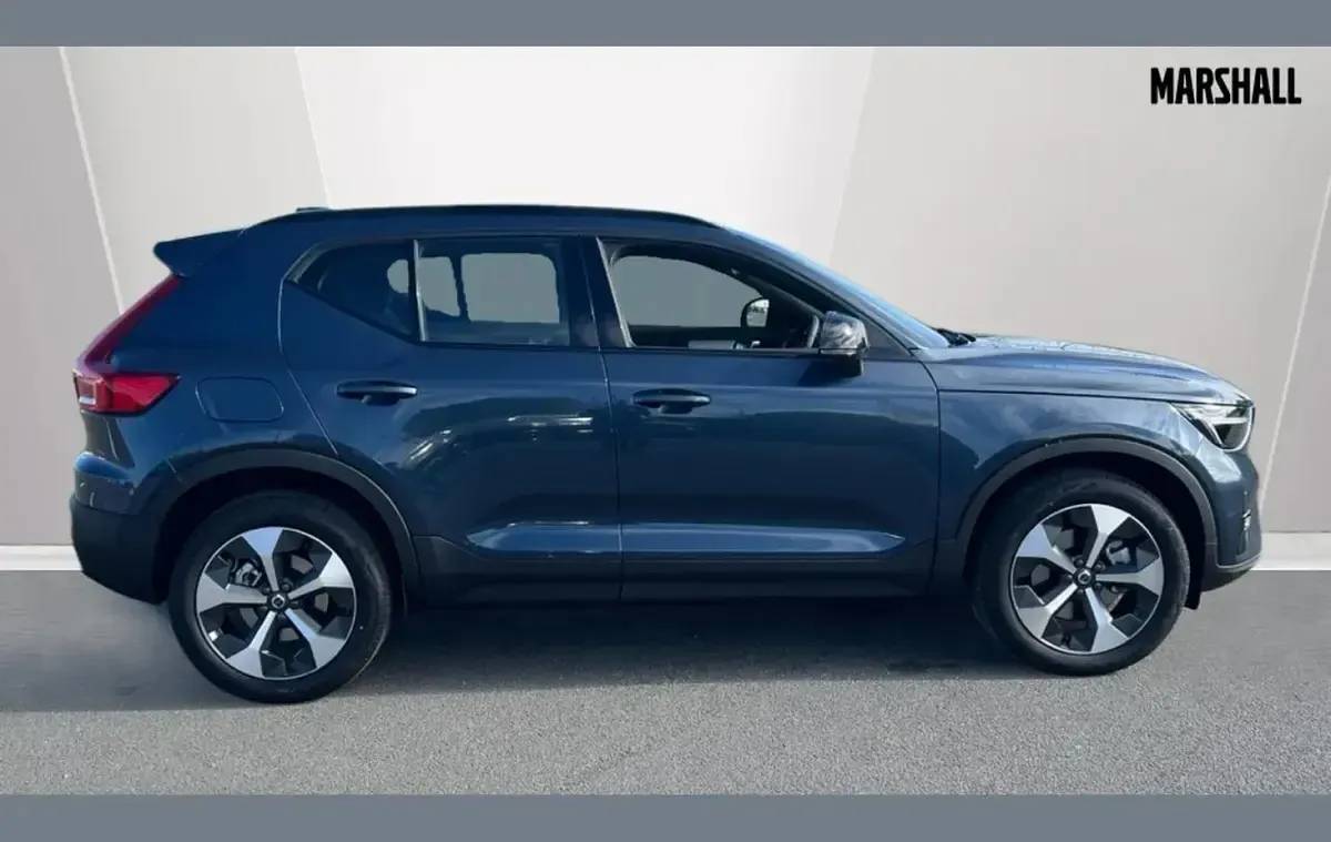 New Volvo XC40 Plus 161 HP (118 kW) 2026 Blue SUV