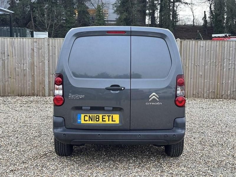Used Citroën Berlingo 100 HP (73 kW) 2018 Grey MPV