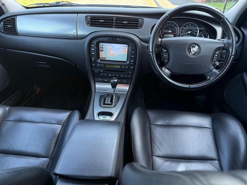 Used Jaguar S-Type R 400 HP (294 kW) 2006 Silver Sedan