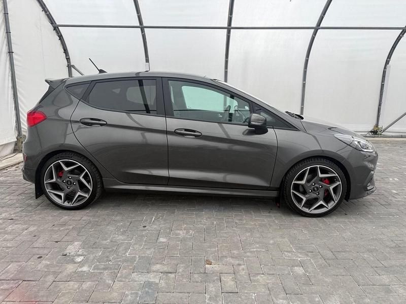 Usado Ford Fiesta ST 200 HP (147 kW) 2019 Cinzento Citadino