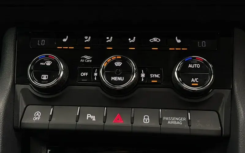 Used Skoda Karoq 150 HP (110 kW) 2018 White SUV
