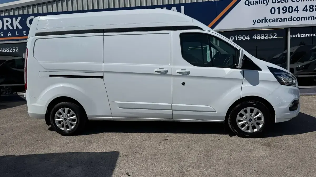 Usado Ford Transit Custom Limited 170 HP (125 kW) 2020 Branco Van
