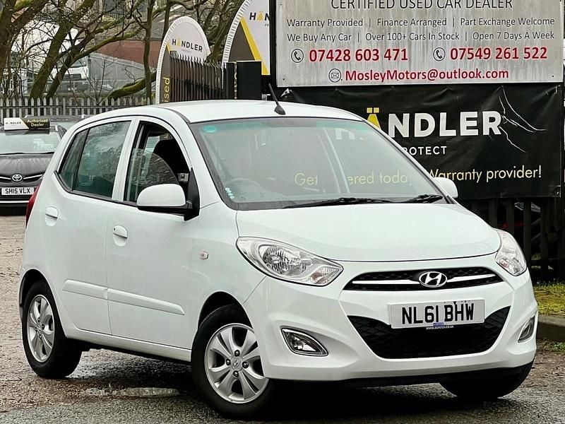 Used Hyundai i10 Active 86 HP (63 kW) 2011 White Hatchback