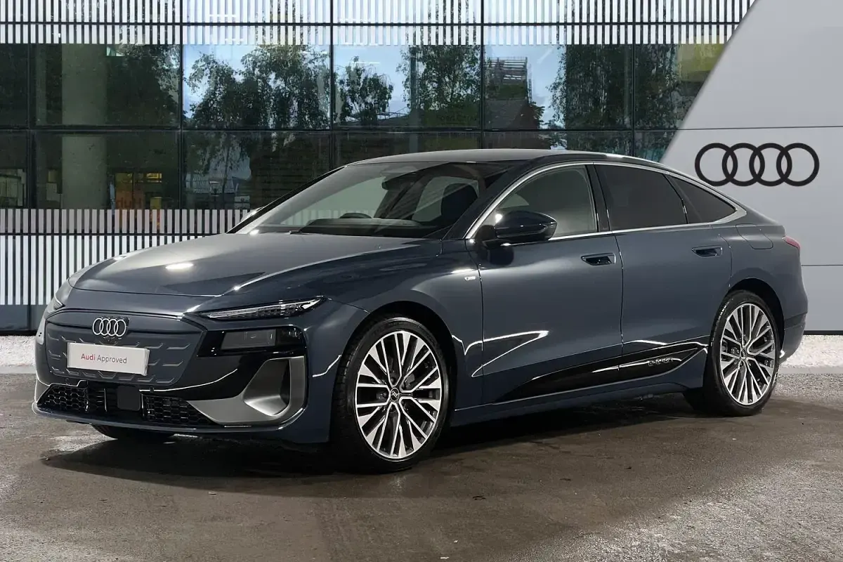 Nuevo Audi A6 e-tron S-Line 210 kW (286 CV) 2025 Azul Familiar