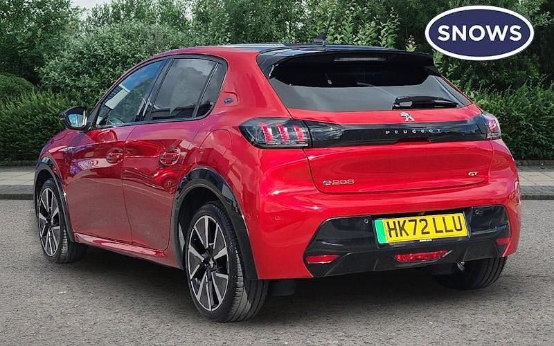 Used Peugeot e-208 Premium 100 kW (136 HP) 2022 Elixir red Hatchback