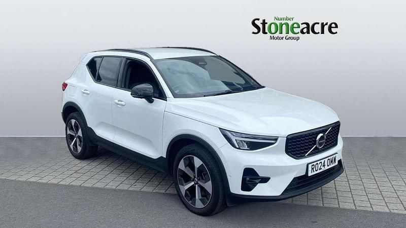 White Used 2024 Volvo XC40 Plus SUV | £28,999 (Good price) - Image 1/3