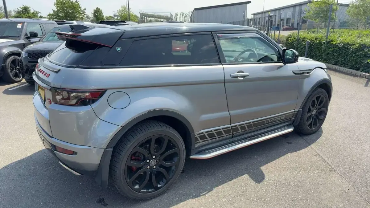 Used Land Rover Range Rover evoque Dynamic 240 HP (176 kW) 2011 Grey Coupe