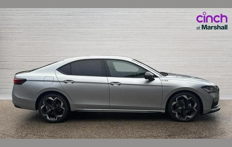 New Skoda Superb SportLine 150 HP (110 kW) 2025 Silver Hatchback