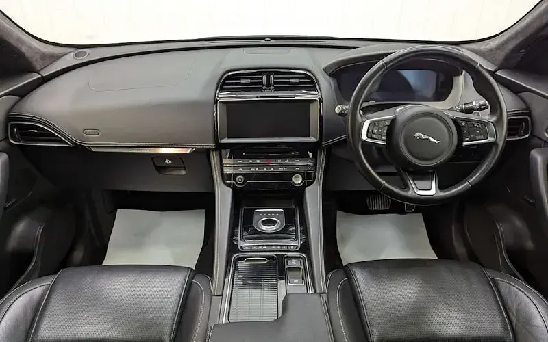 Used Jaguar F-Pace Chequered Flag 180 HP (132 kW) 2020 White SUV