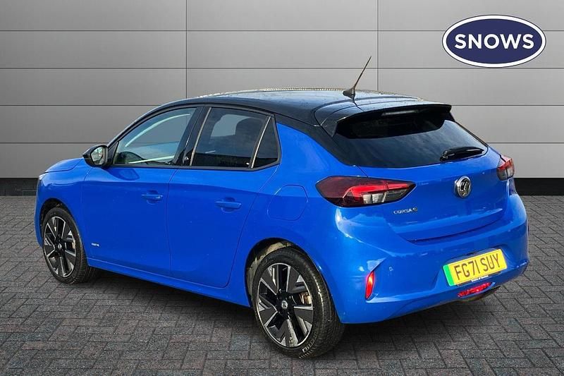 Second-hand Vauxhall Corsa-e 100 kW (136 CP) 2021 Albastru Hatchback