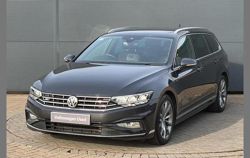 Used VW Passat R-line 187 HP (137 kW) 2021 Grey Estate