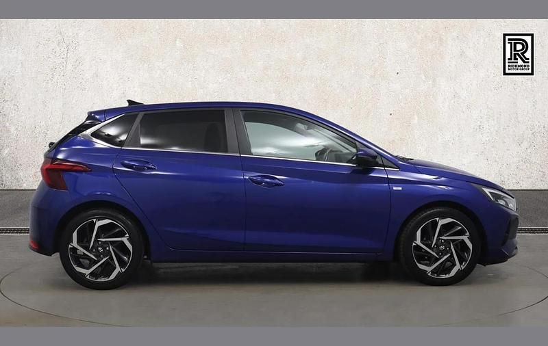 Used Hyundai i20 Premium 99 HP (72 kW) 2021 Blue Hatchback