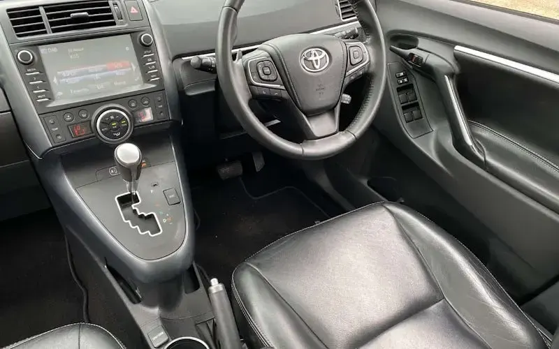Used Toyota Verso Design 147 HP (108 kW) 2016 Bronze MPV