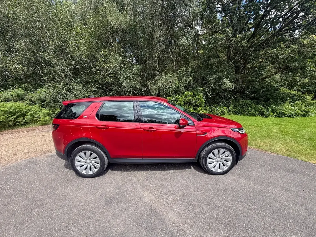 Used Land Rover Discovery 5 SE 2019 Red SUV