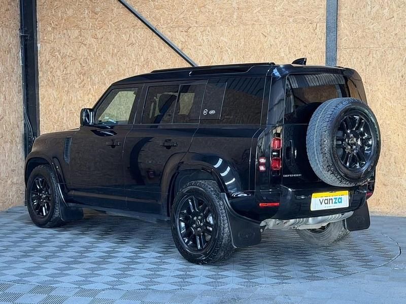 Used Land Rover Defender Dynamic 250 HP (183 kW) 2022 Black SUV