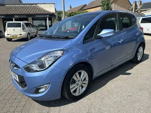 Used Hyundai ix20 Style 123 HP (90 kW) 2013 Blue Hatchback