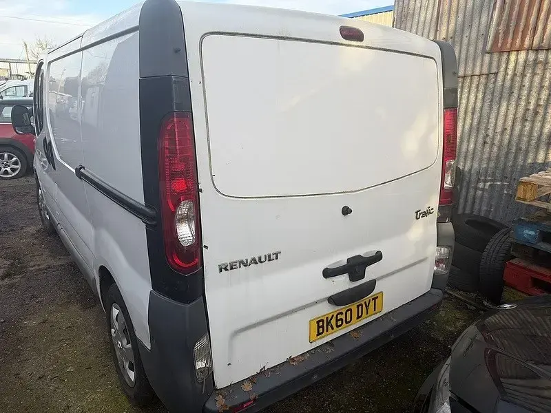 Used Renault Trafic 115 HP (84 kW) 2010 White MPV
