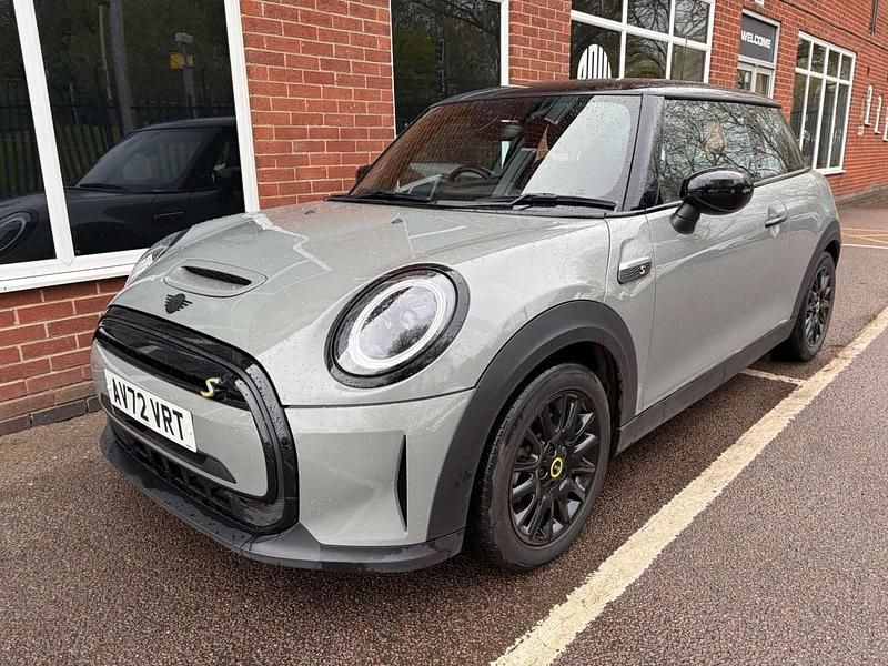 Usado Mini Cooper S Hatch 135 kW (184 HP) 2022 Cinzento Citadino