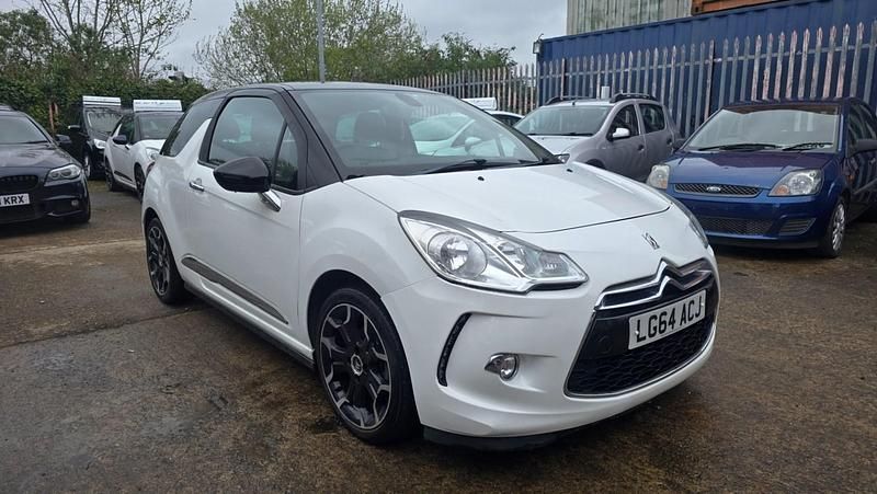 Używany Citroën DS3 2014 Biały Hatchback